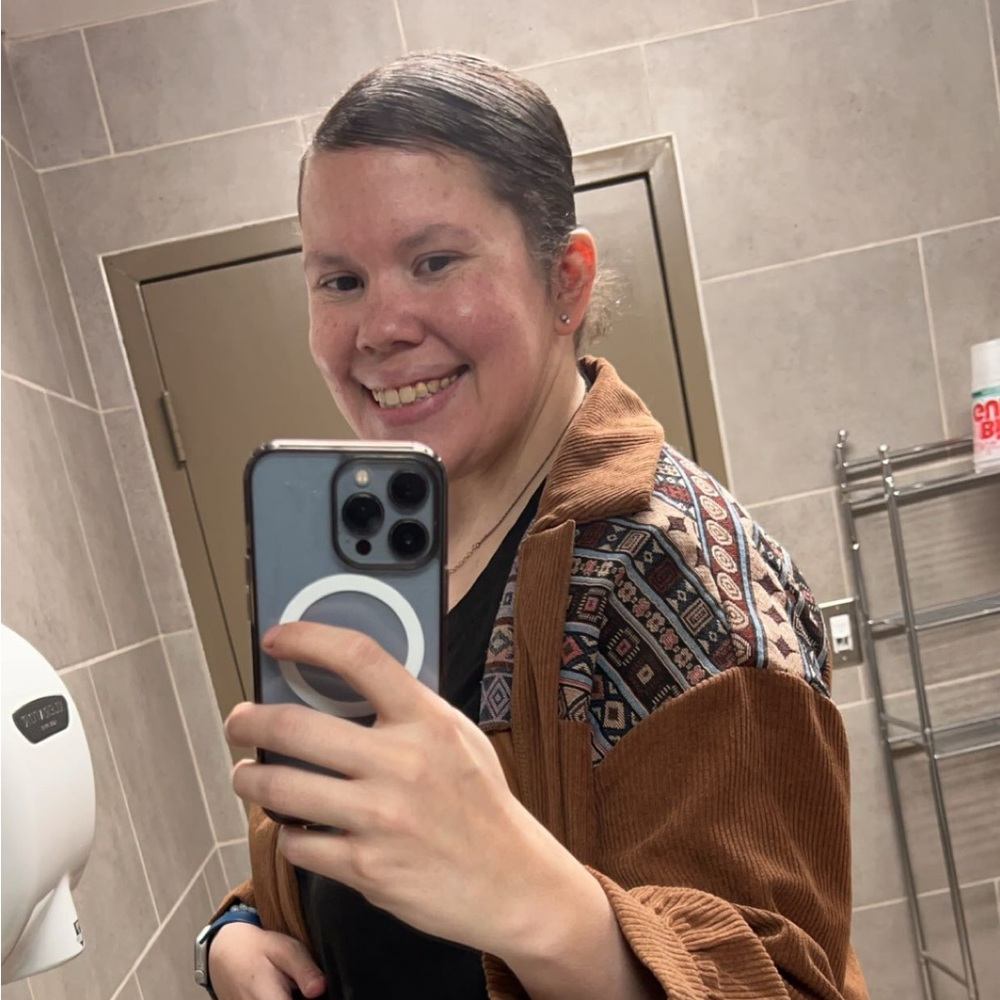 Meet your Posher, Alessandra